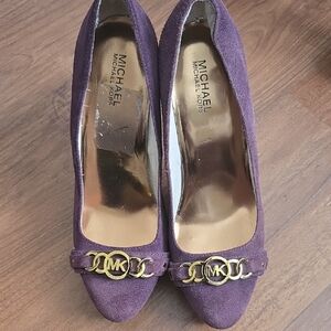 Michael Kors Violet Heels with Gold Detailing